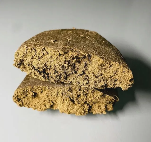 Jak haszysz wpływa na nasz organizm: Mechanizm działania i efekty oraz przydatne wskazówki