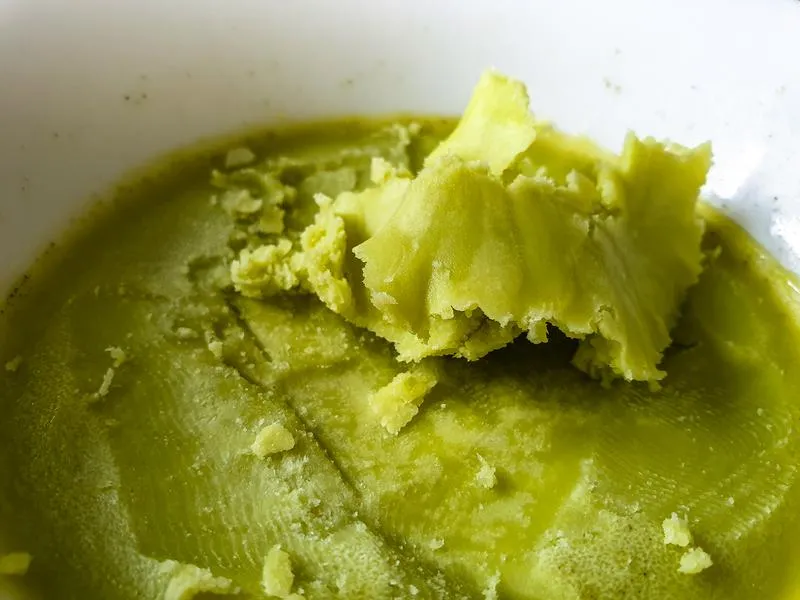 Masło konopne w domowej pielęgnacji: jak stworzyć naturalny produkt krok po kroku